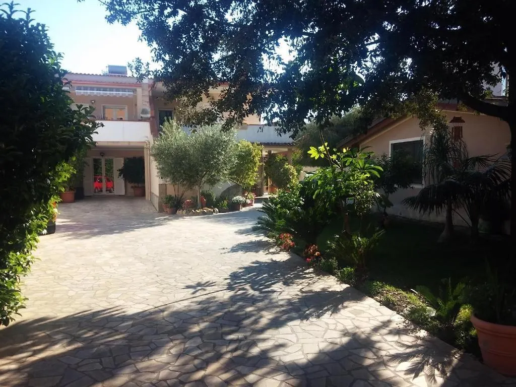 דירות אסמיני Cla House