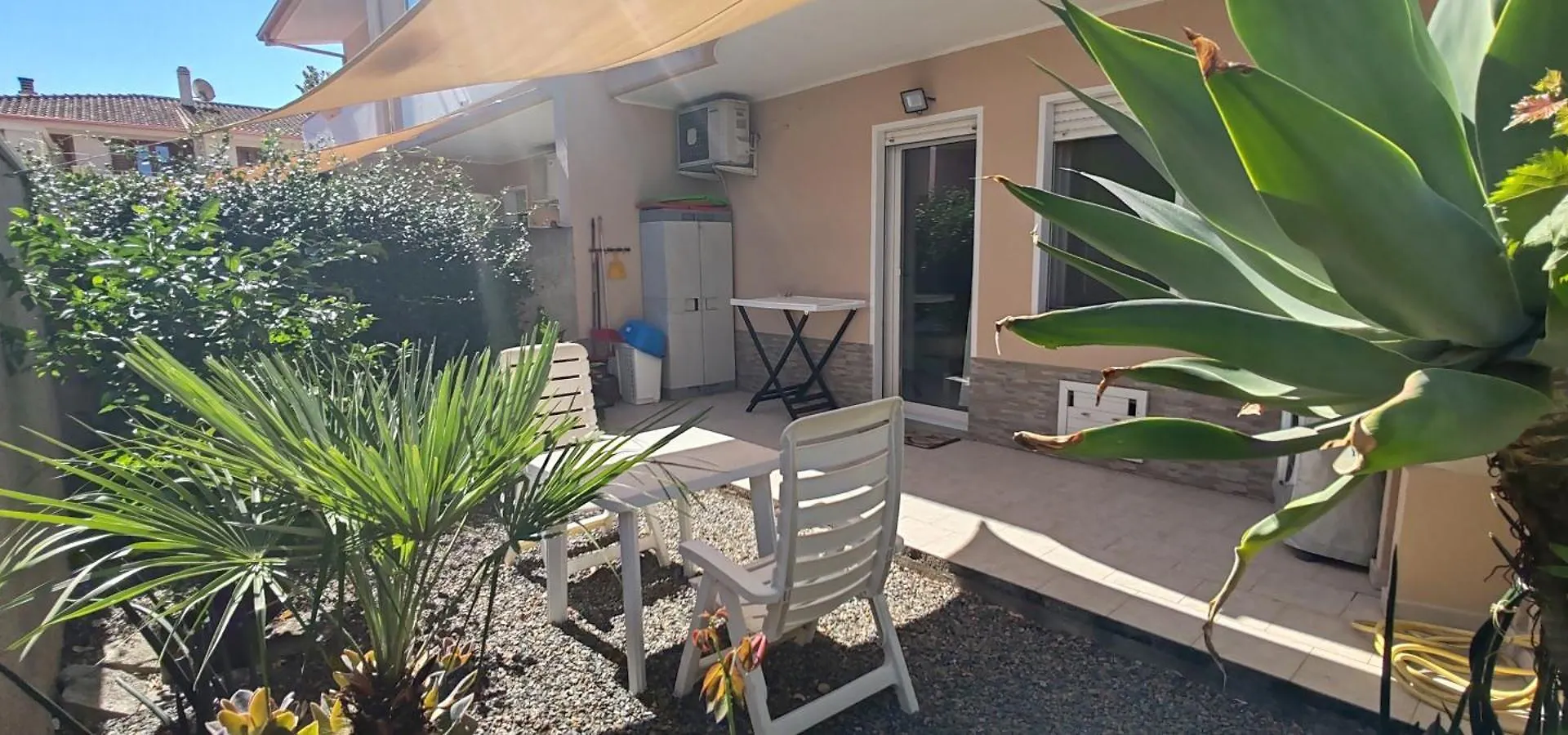 דירות אסמיני Cla House